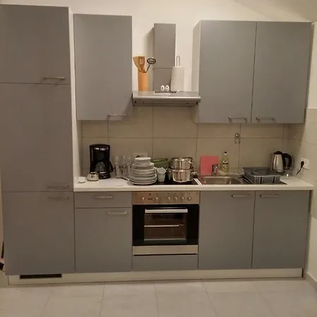 Eni Apartman *
