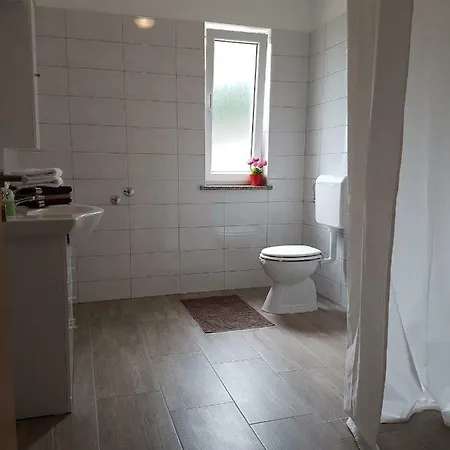 Eni Apartman