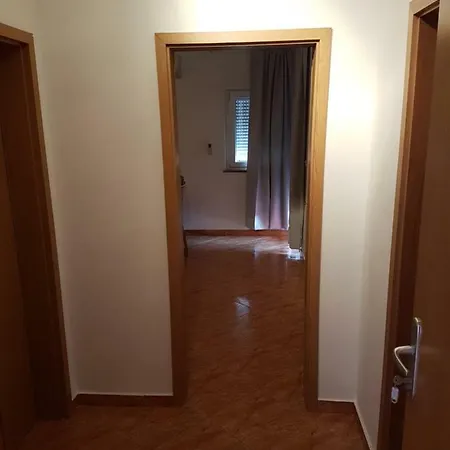 Apartman Eni *