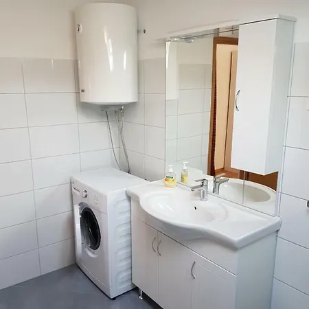 Apartman Eni *