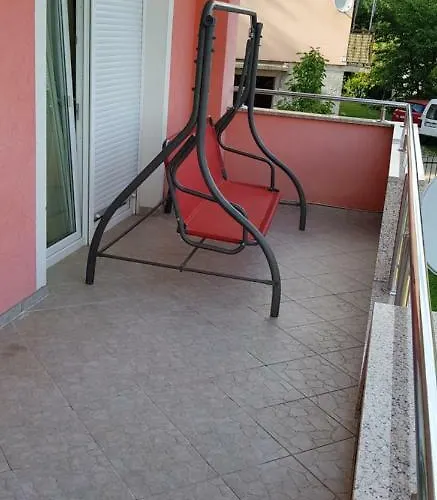 Apartment Eni