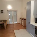 Eni Apartman *